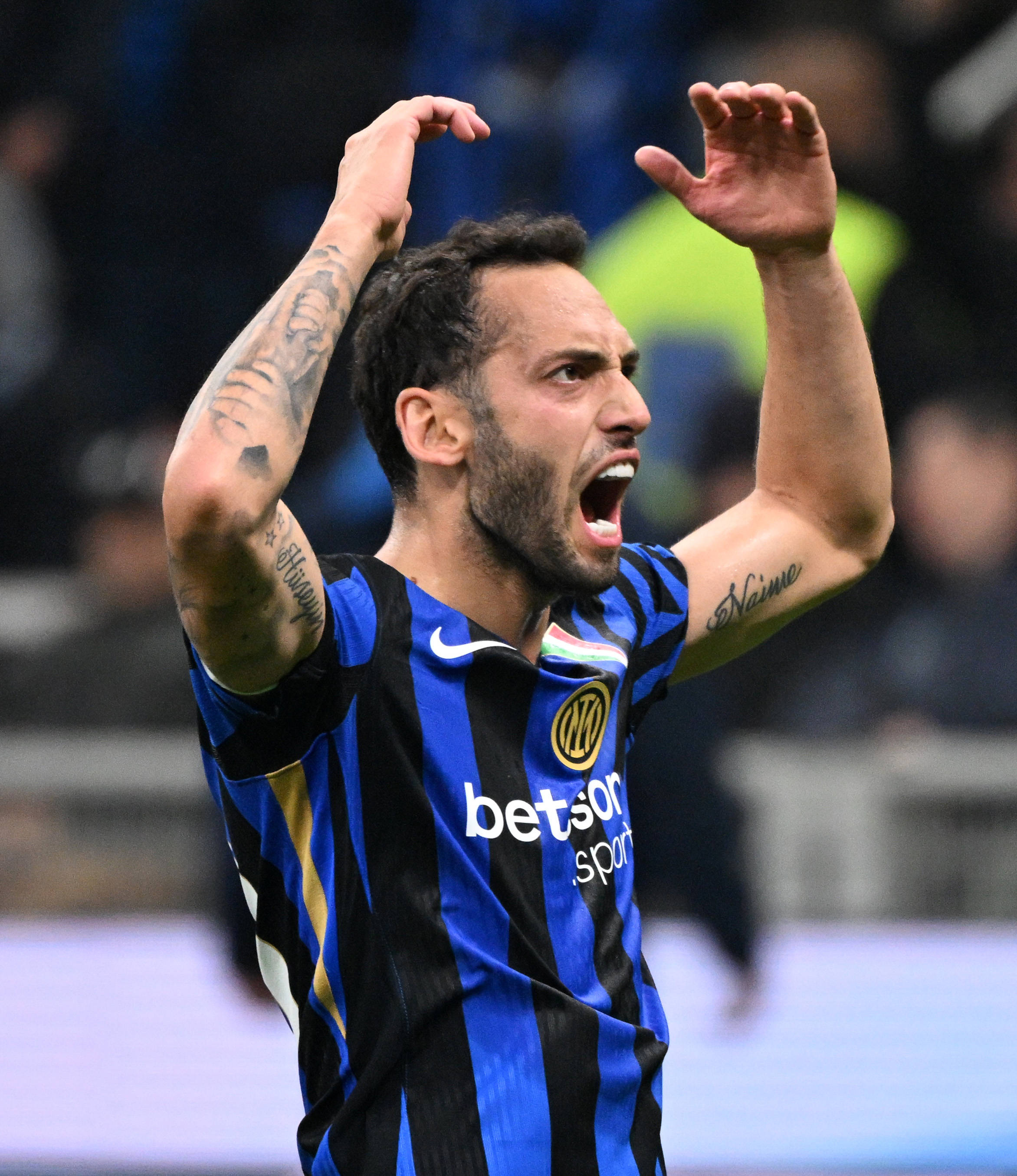 包含转会期那不勒斯遗憾出局——法国杯节点到来，更衣室稳定，心理建设被强调的词条