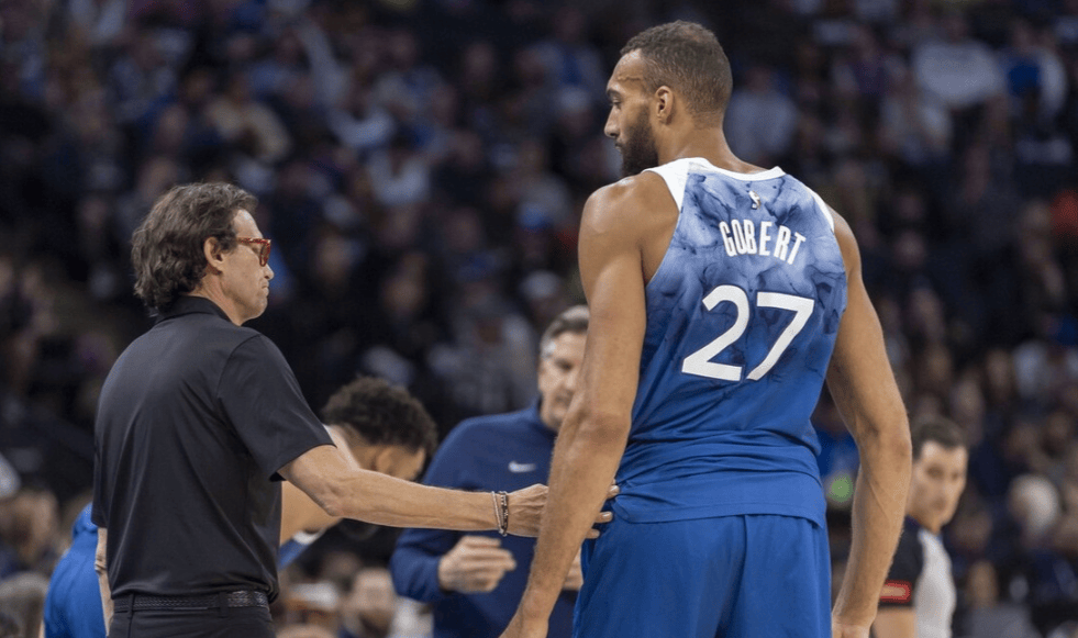 上海久事冲刺阶段门线救险；志在NBA季后赛名次提升；悬念犹存；更衣室氛围转暖的简单介绍